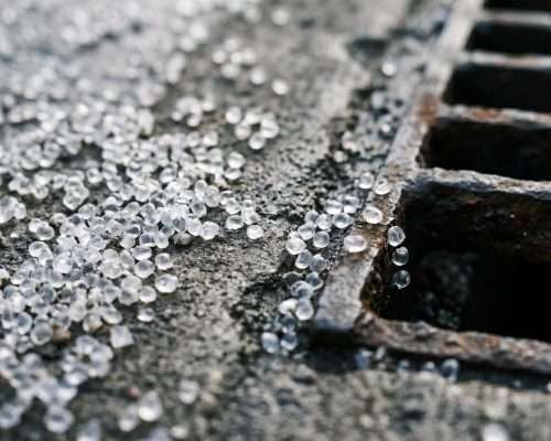 Pellet plastici: la contaminazione prima del consumo